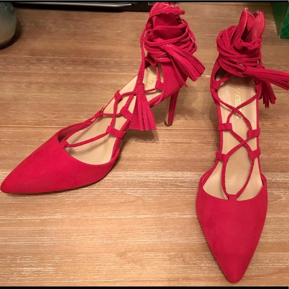 red high heels size 9